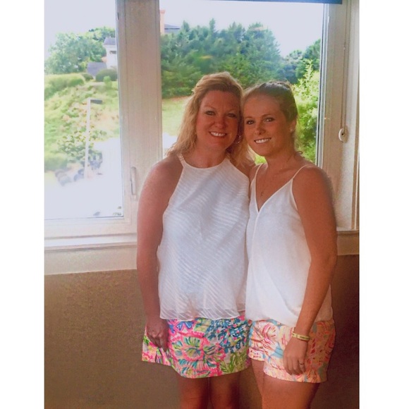 Meet your Posher, Danielle - Picture 1 of 1